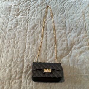 Unbranded Rubber, Plastic Black Purse, Quilted , Gold Turn Lock and Chain, Small
